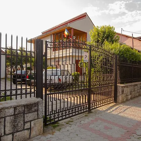 Casa Zibileanu Guest house *